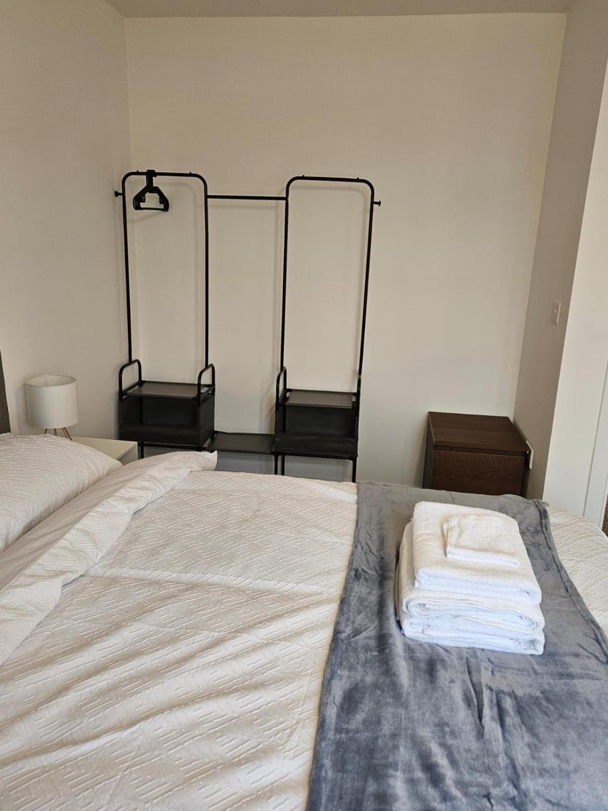 Quiet Hideout Apartment Southend-on-Sea Bagian luar foto