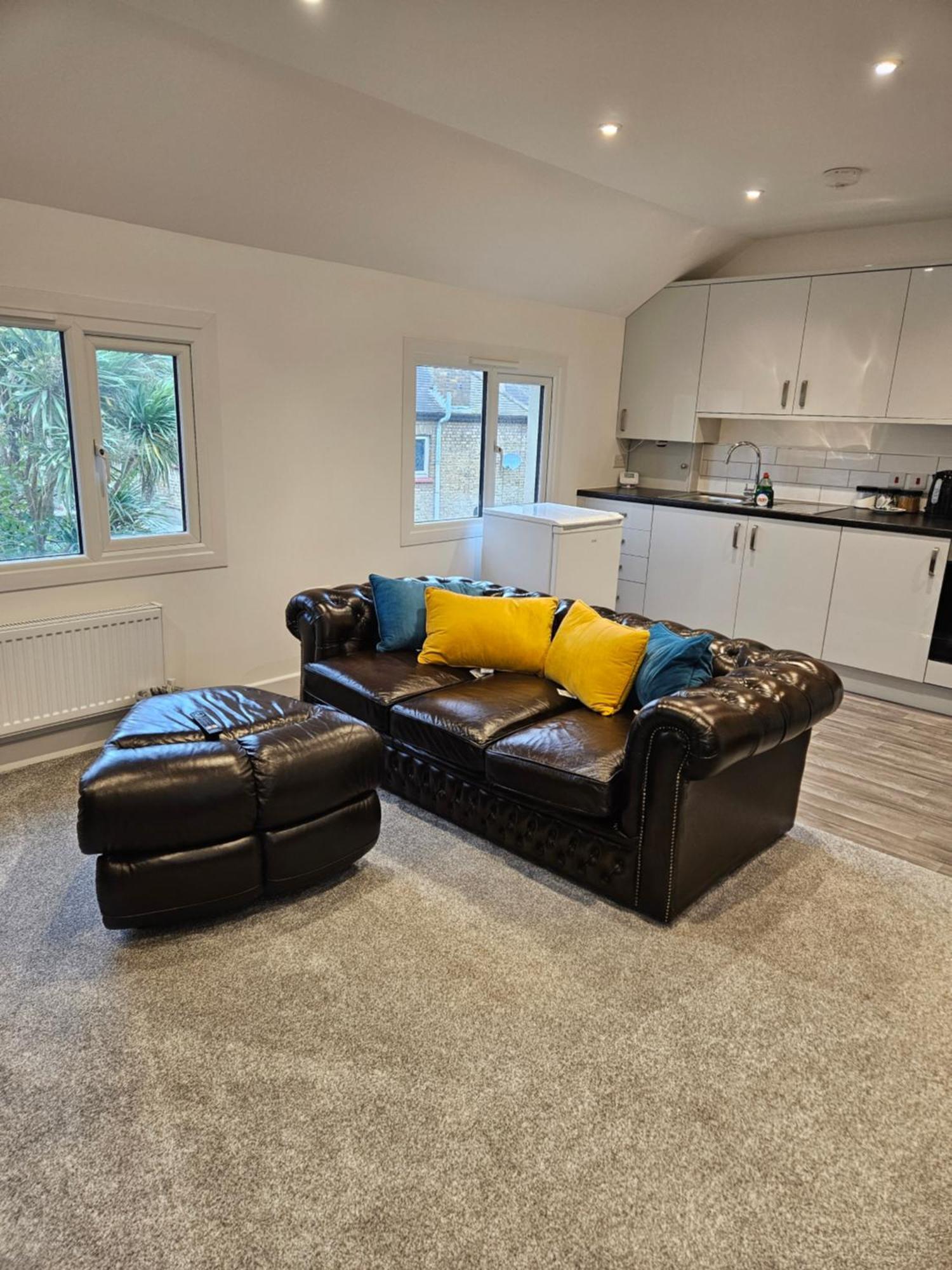 Quiet Hideout Apartment Southend-on-Sea Bagian luar foto